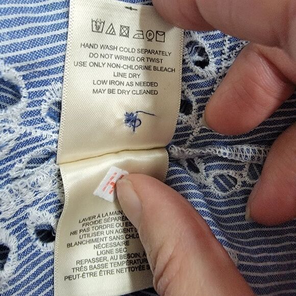 Holding Horses Short Sleeved Blouse. Size 0. - Picture 6 of 6